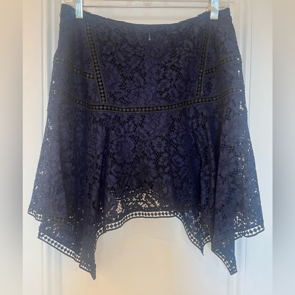 Veronica Beard Asymmetrical Floral Lace Skirt - Size 6 - Picture 3 of 5